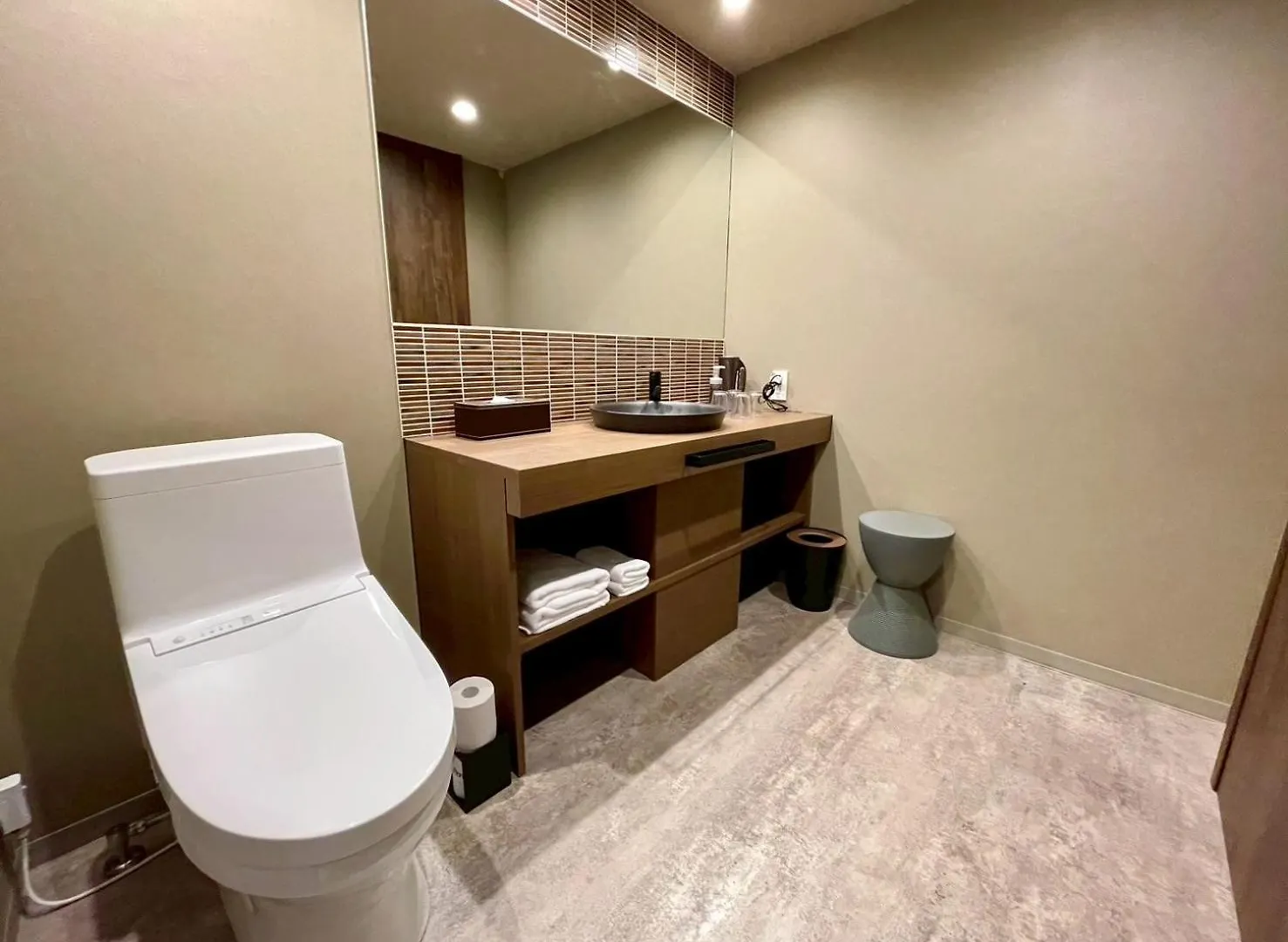 Madoka Kyoto Station West Hotell