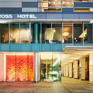 Cross 4*, Sapporo Japón