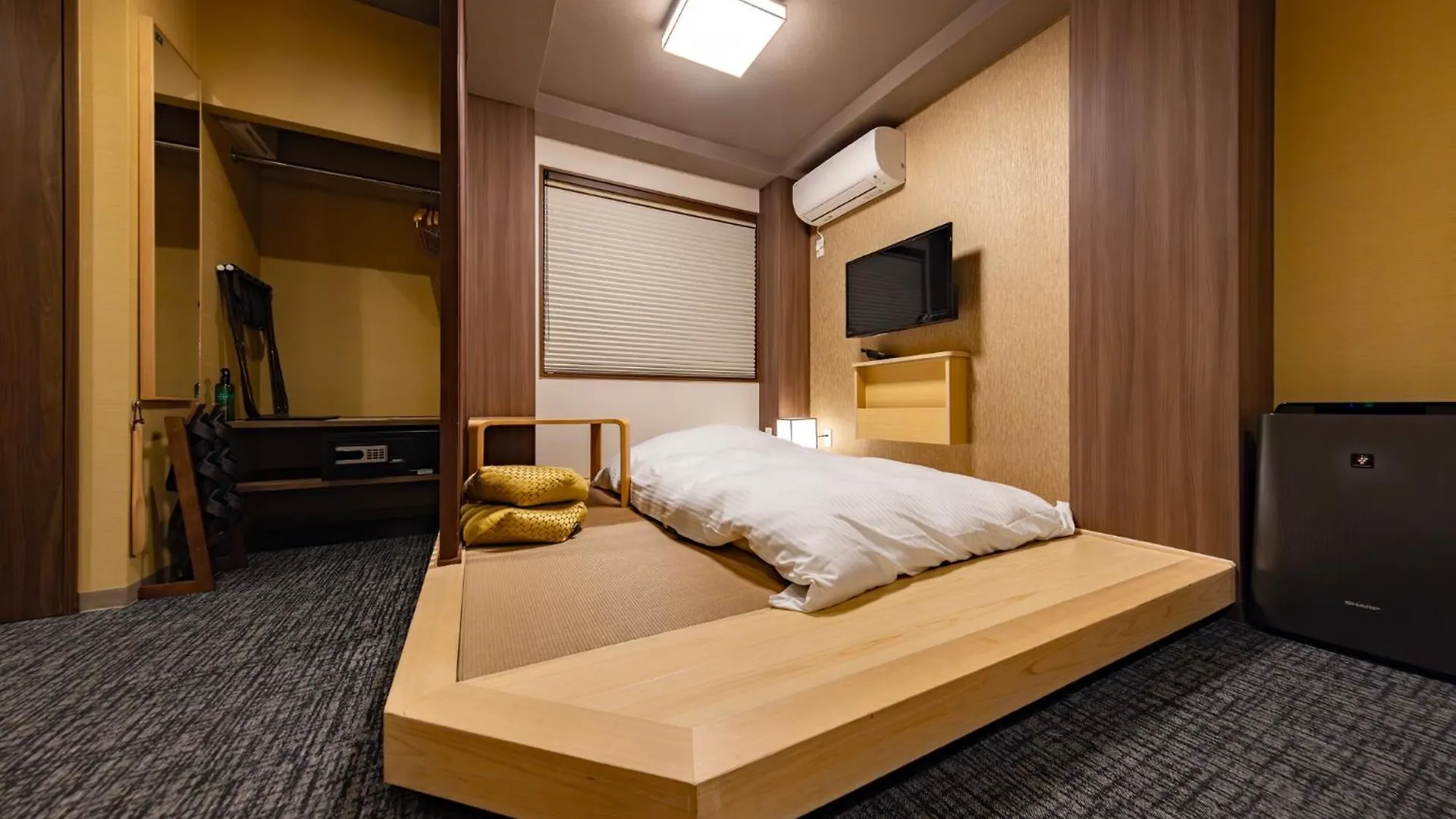 Hotel Madoka Kyoto Station West 3*,