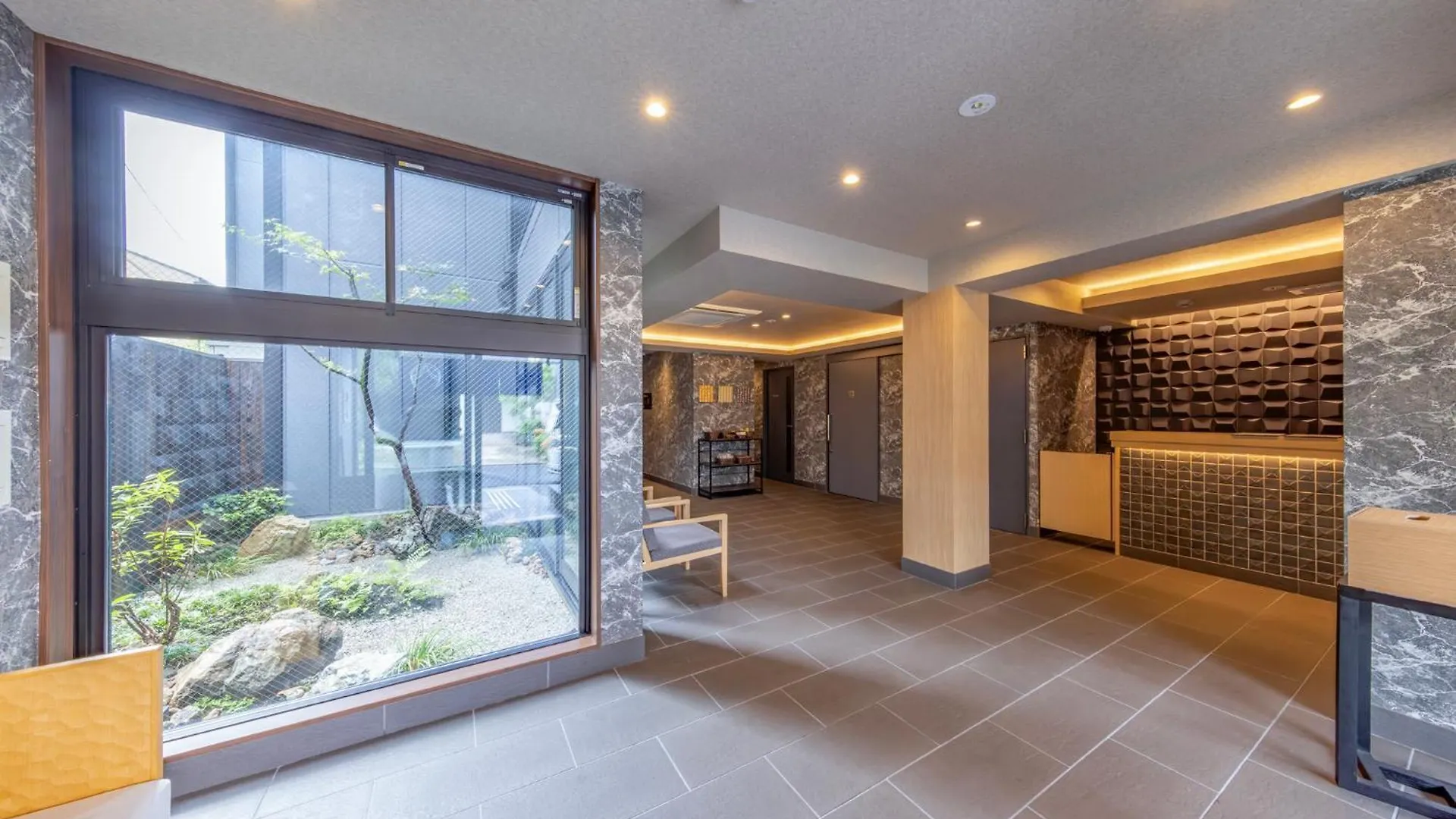 Madoka Kyoto Station West Hotell