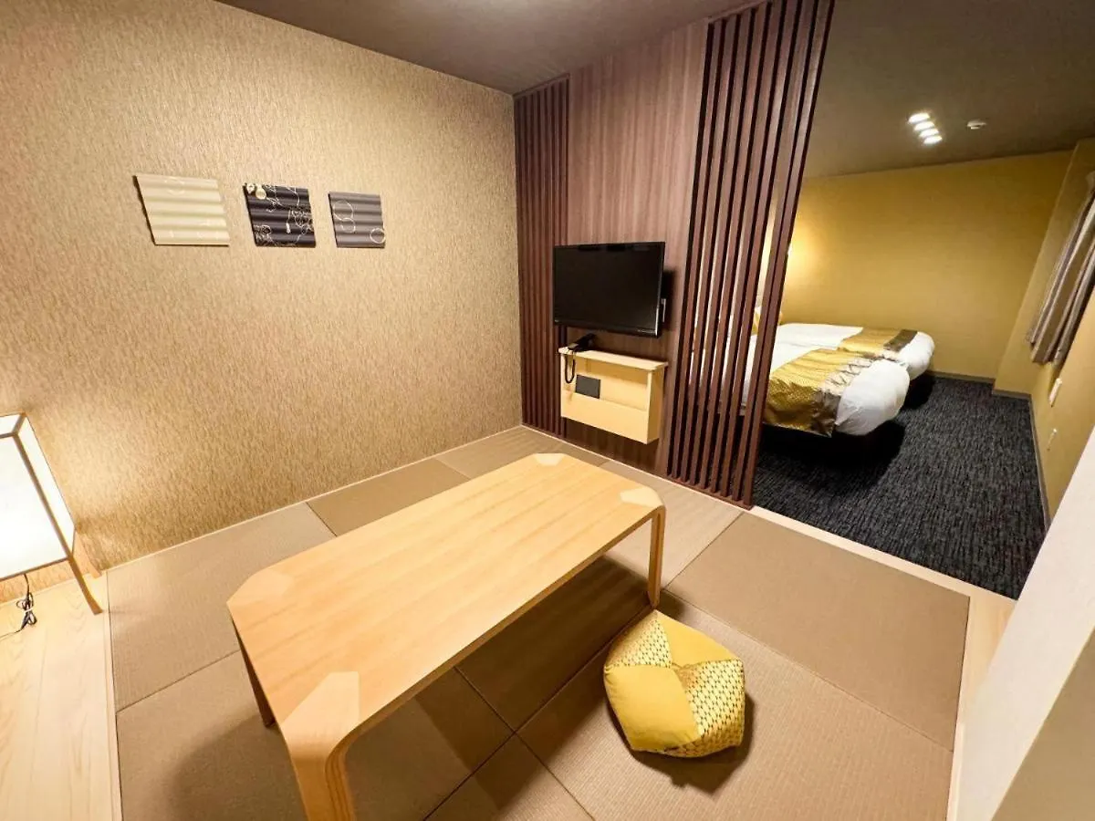 Madoka Kyoto Station West 3*,  Giappone